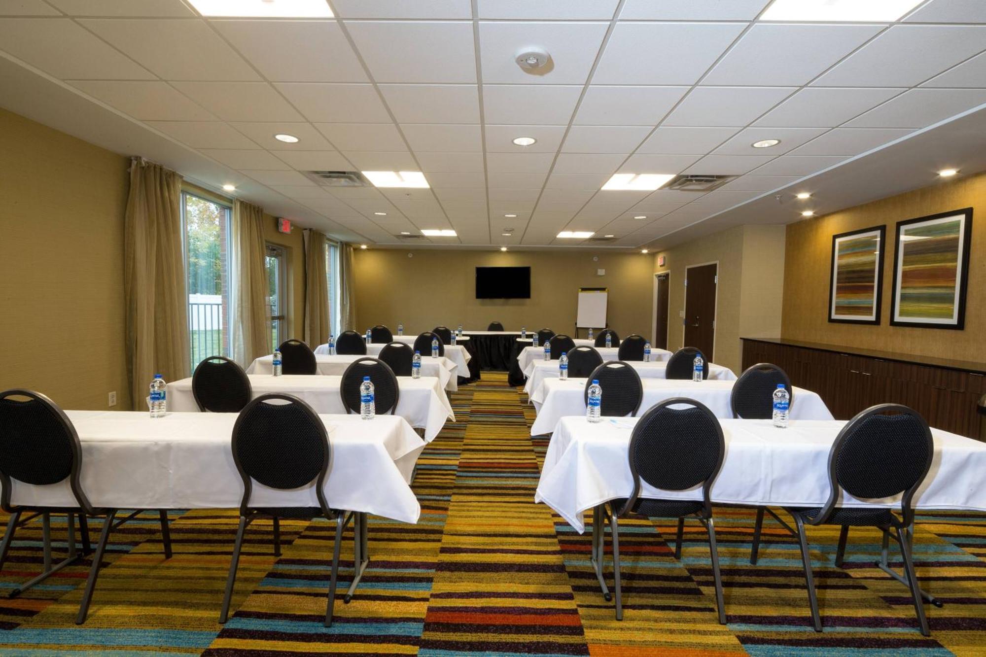 Fairfield Inn & Suites By Marriott Detroit Chesterfield מראה חיצוני תמונה
