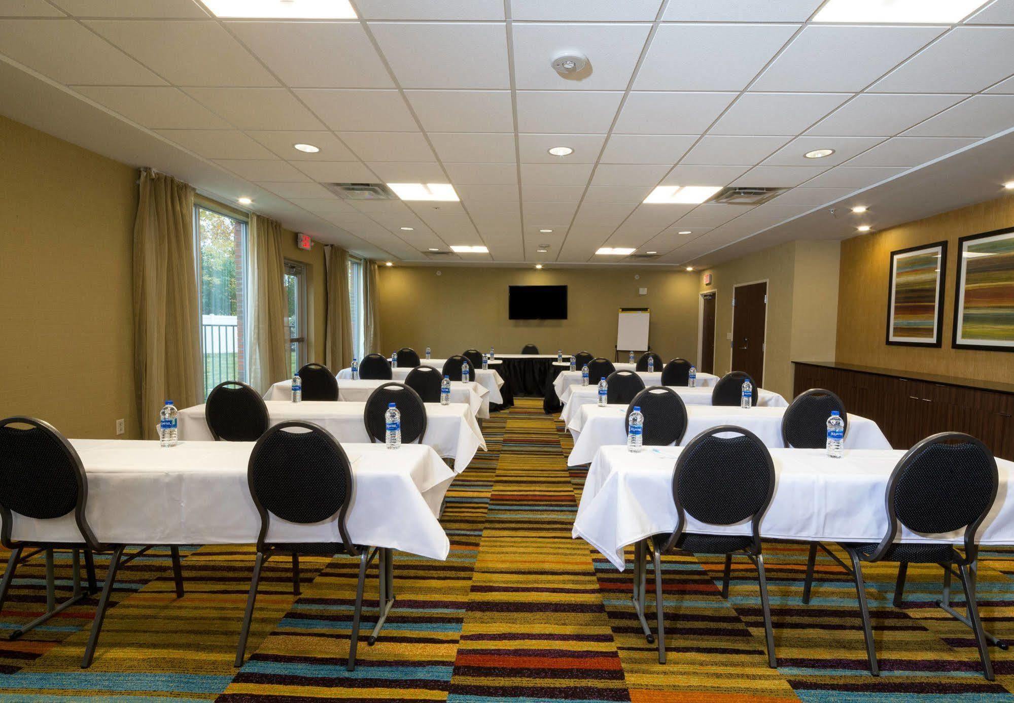 Fairfield Inn & Suites By Marriott Detroit Chesterfield מראה חיצוני תמונה